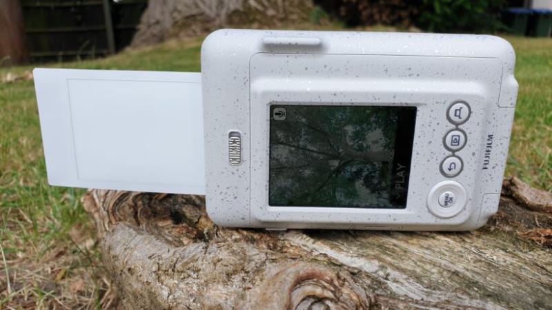 Máy ảnh Fujifilm Instax Mini LiPlay (Stone White) | Chính hãng