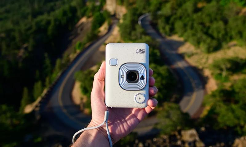 Máy ảnh Fujifilm Instax Mini LiPlay (Stone White) | Chính hãng